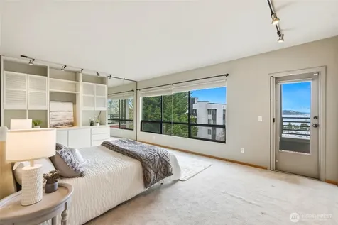 620 W Mercer Place Seattle WA 98119