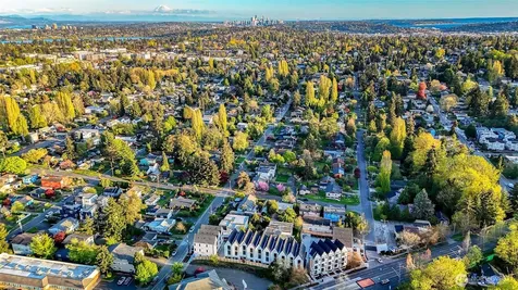 9748 Holman Road NW Seattle WA 98117