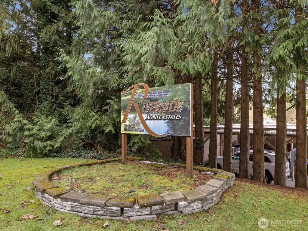 11510 E Riverside Drive Bothell WA 98011