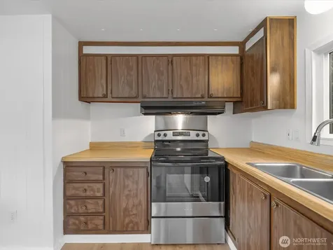 11510 E Riverside Drive Bothell WA 98011