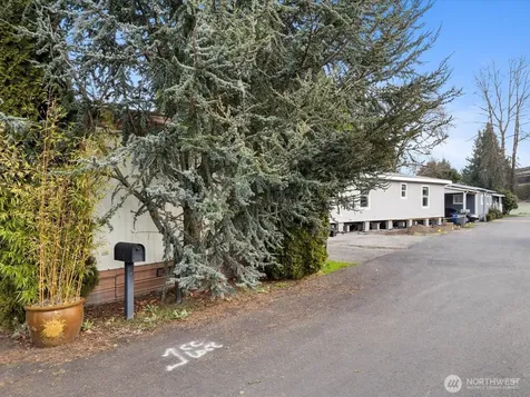 11510 E Riverside Drive Bothell WA 98011