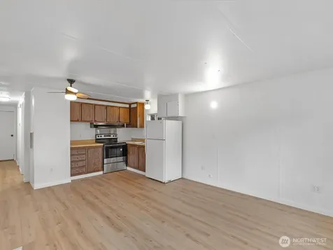 11510 E Riverside Drive Bothell WA 98011
