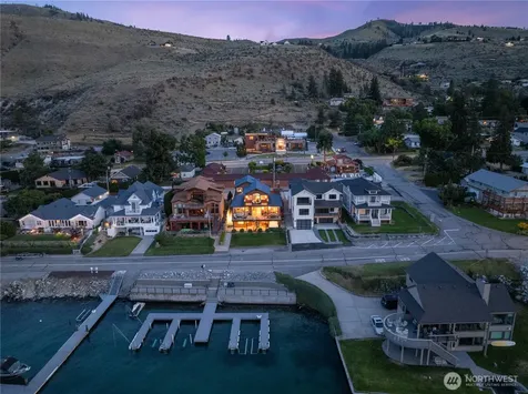 2031 W Terrace Avenue Chelan WA 98816