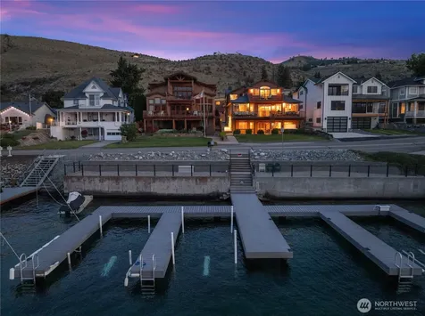 2031 W Terrace Avenue Chelan WA 98816