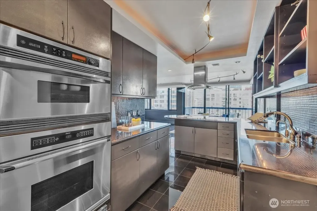 2100 3rd Avenue Seattle WA 98101