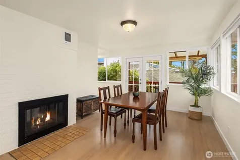 6833 47th Avenue NE Seattle WA 98115