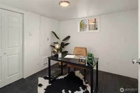 6833 47th Avenue NE Seattle WA 98115