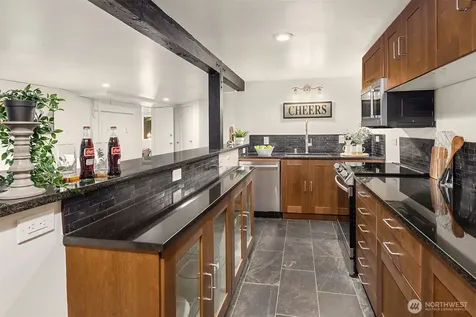 6833 47th Avenue NE Seattle WA 98115