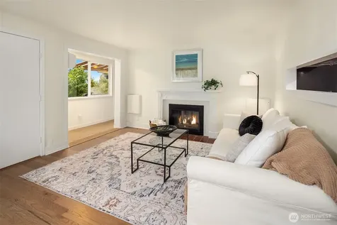 6833 47th Avenue NE Seattle WA 98115