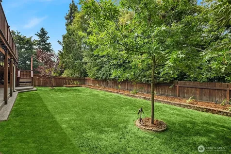 6833 47th Avenue NE Seattle WA 98115