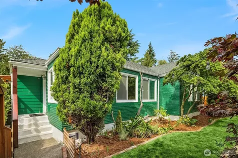 6833 47th Avenue NE Seattle WA 98115