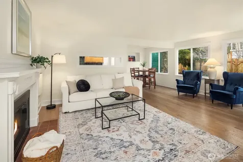 6833 47th Avenue NE Seattle WA 98115