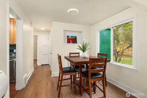 6833 47th Avenue NE Seattle WA 98115