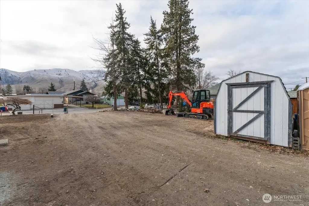 919 E Johnson(lot 11) Avenue Chelan WA 98816