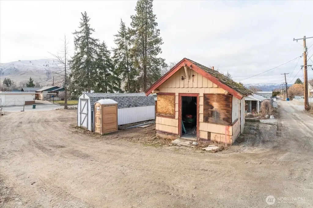 919 E Johnson(lot 11) Avenue Chelan WA 98816