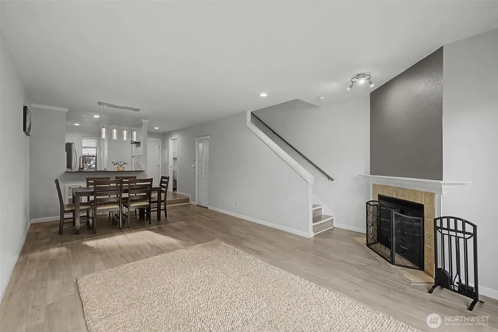 8013 NE 177th Court Kenmore WA 98028