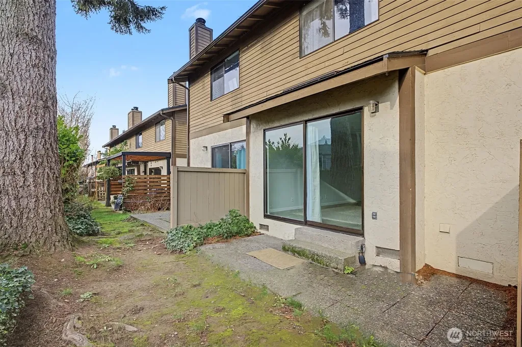 8013 NE 177th Court Kenmore WA 98028