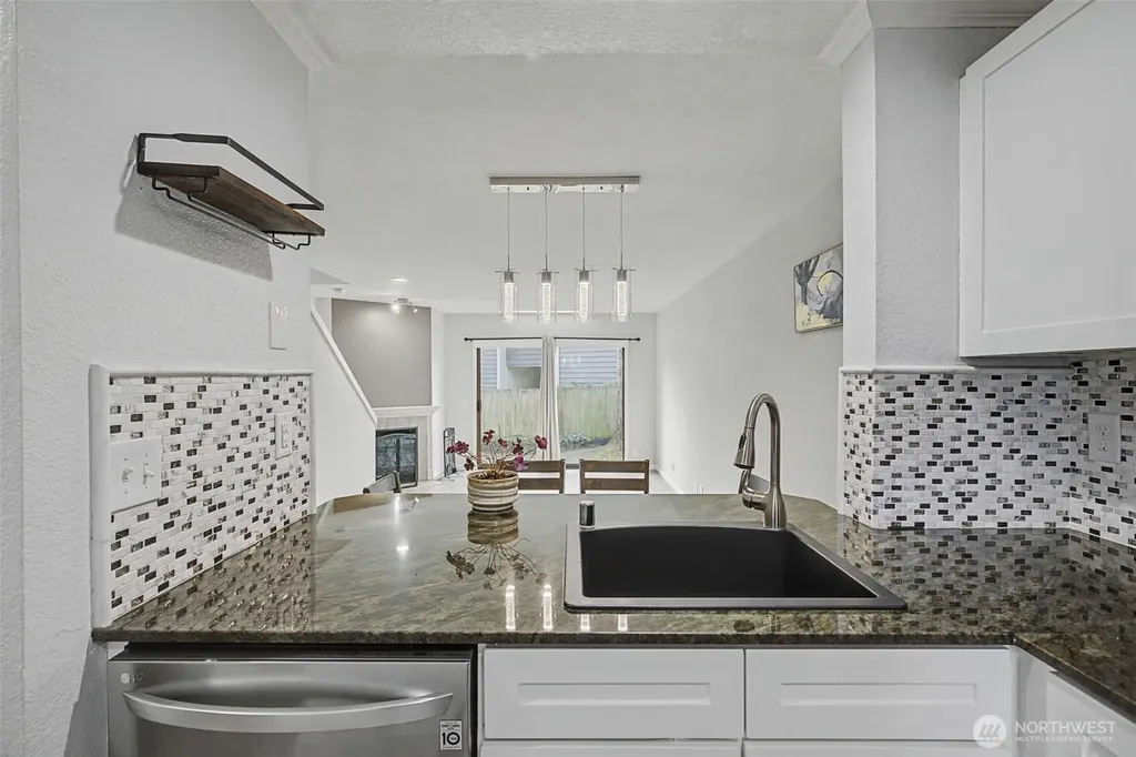 8013 NE 177th Court Kenmore WA 98028