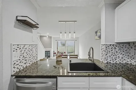 8013 NE 177th Court Kenmore WA 98028