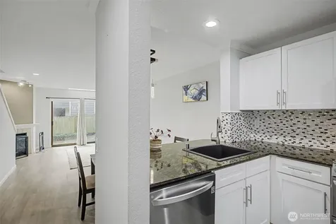8013 NE 177th Court Kenmore WA 98028