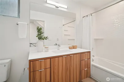 917 NW 52nd Street Seattle WA 98107