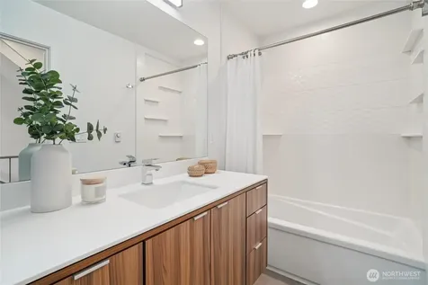 917 NW 52nd Street Seattle WA 98107