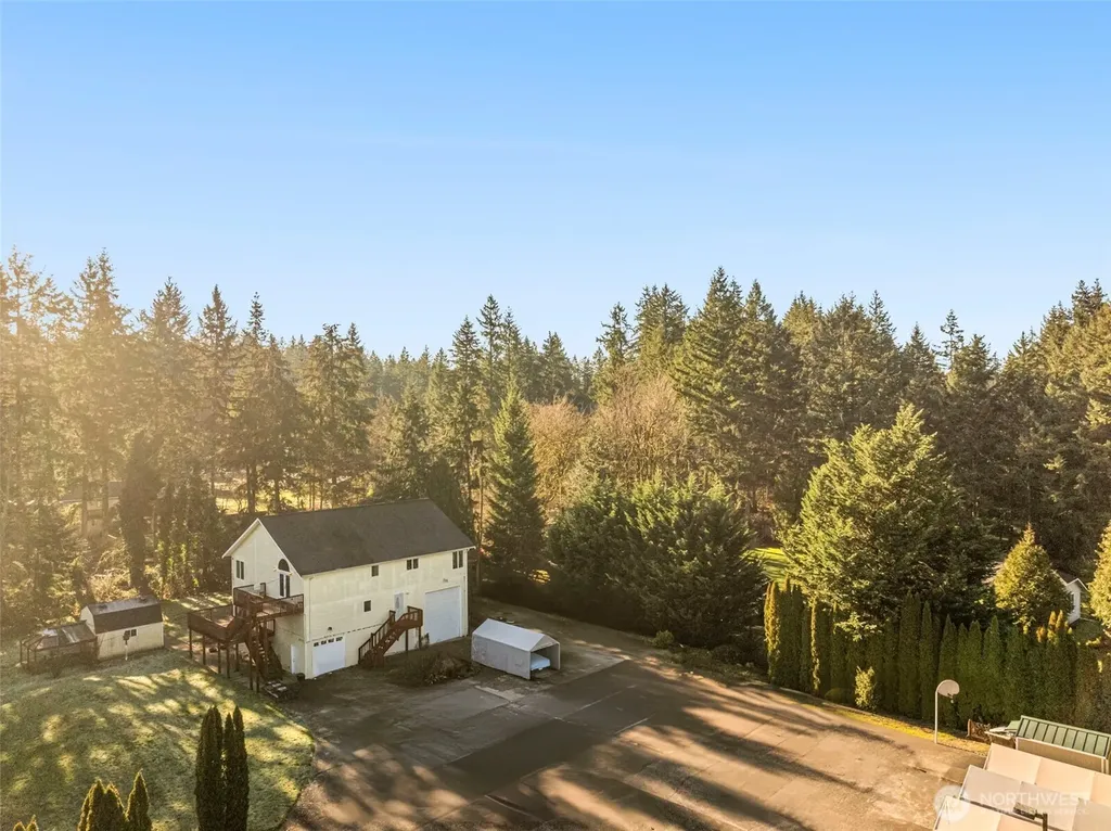 28713 207th Avenue SE Kent WA 98042