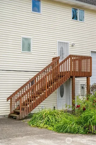 28713 207th Avenue SE Kent WA 98042