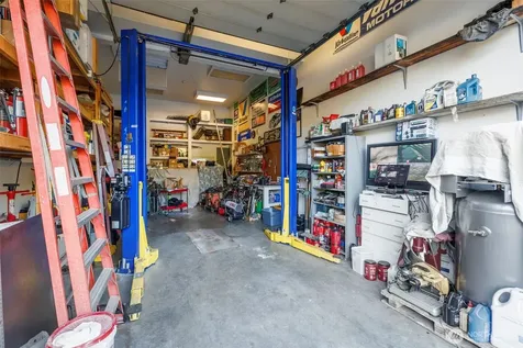 28713 207th Avenue SE Kent WA 98042