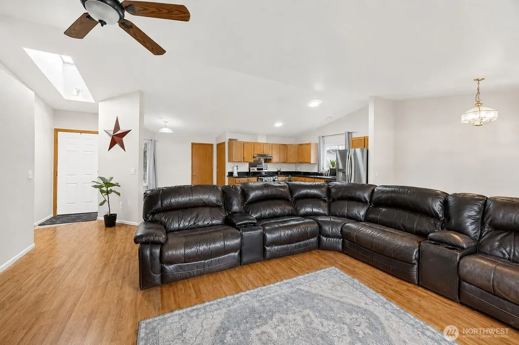 5603 James Street SE Lacey WA 98513