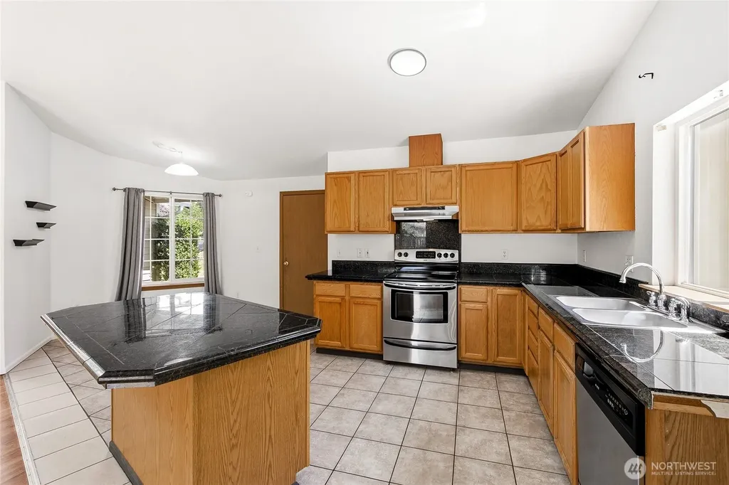 5603 James Street SE Lacey WA 98513