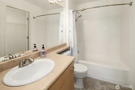 710 240th Way SE Sammamish WA 98074