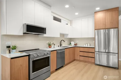 1123 10th Avenue E Seattle WA 98102