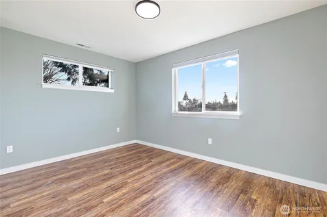 825 E 55th Street Tacoma WA 98404