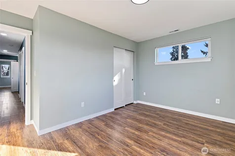825 E 55th Street Tacoma WA 98404