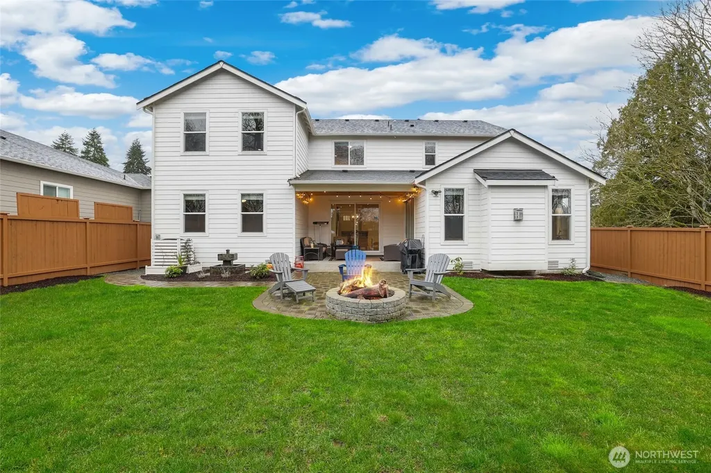 2403 12th Street Pl SW Puyallup WA 98373