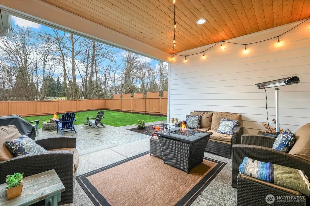 2403 12th Street Pl SW Puyallup WA 98373
