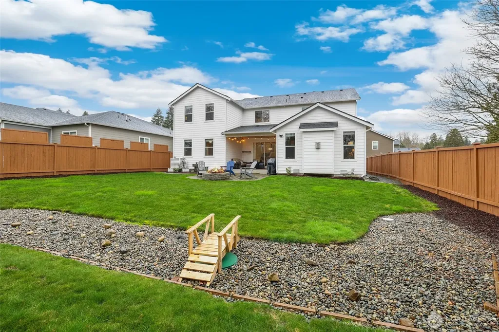 2403 12th Street Pl SW Puyallup WA 98373