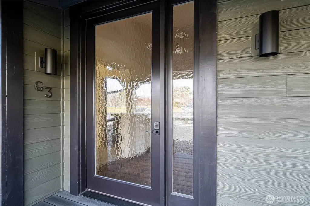 1 Yacinde Court Manson WA 98831