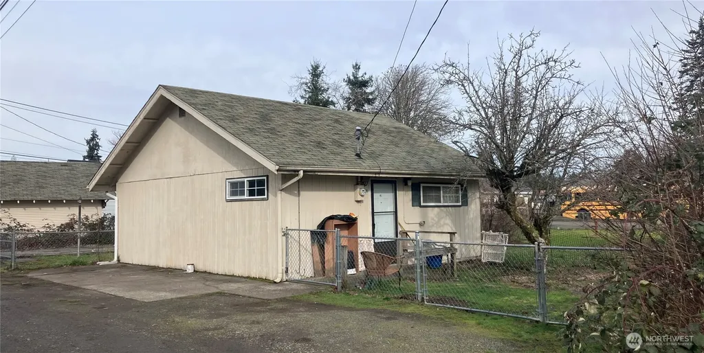 2227 Washington Street Shelton WA 98584