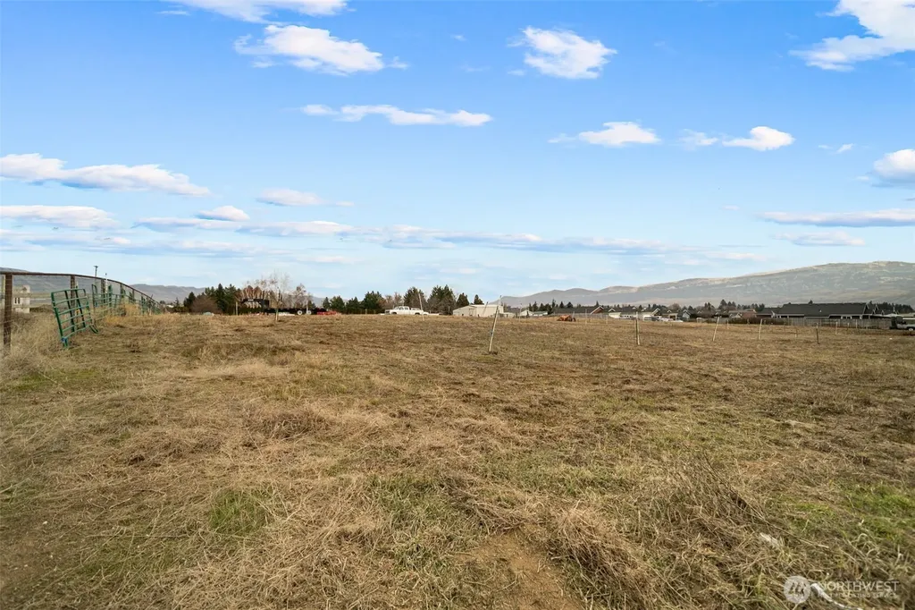 608 N Nester Court East Wenatchee WA 98802