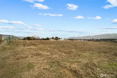 608 N Nester Court East Wenatchee WA 98802