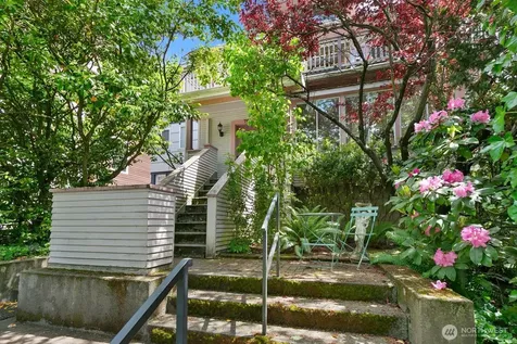 702 11th Avenue E Seattle WA 98102
