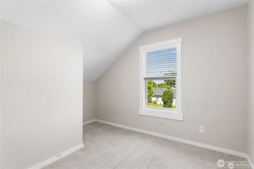 1306 E 32nd Street Tacoma WA 98404