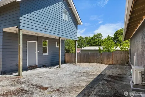 1306 E 32nd Street Tacoma WA 98404