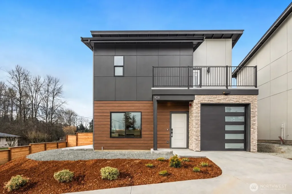 908 S 138th Street Burien WA 98168