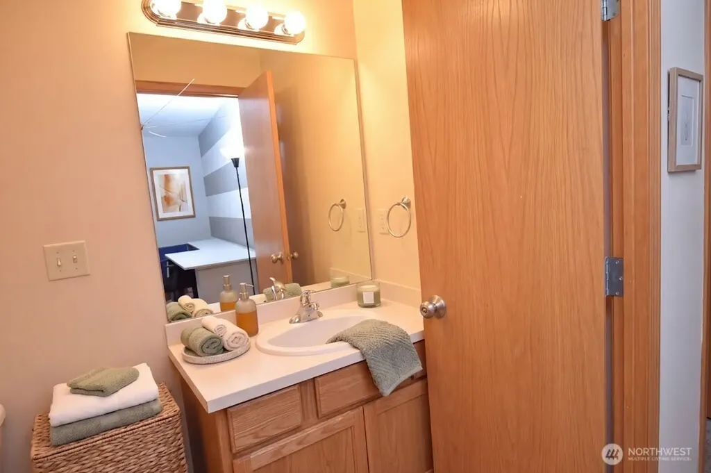 4035 Eliza Avenue Bellingham WA 98226