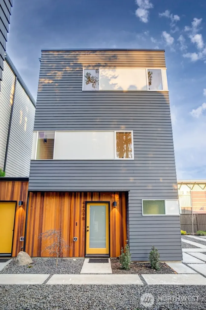 4409 S Holly Street Seattle WA 98118