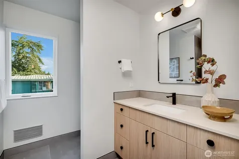 4409 S Holly Street Seattle WA 98118