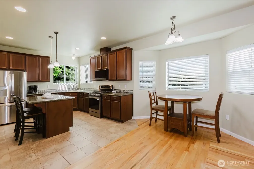 1568 Puget Drive E Port Orchard WA 98366